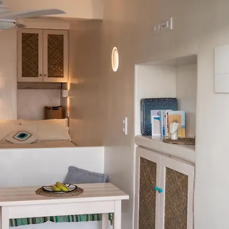 Turquoise Boathouse In I